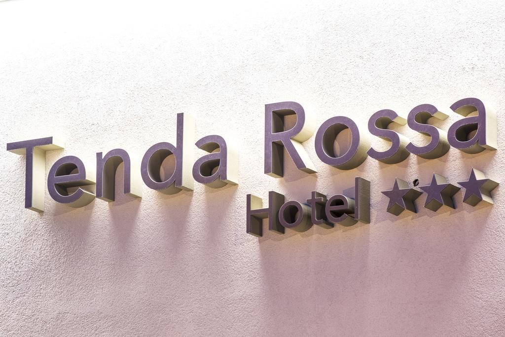 Hotel Tenda Rossa マリーナ・ディ・カッラーラ エクステリア 写真